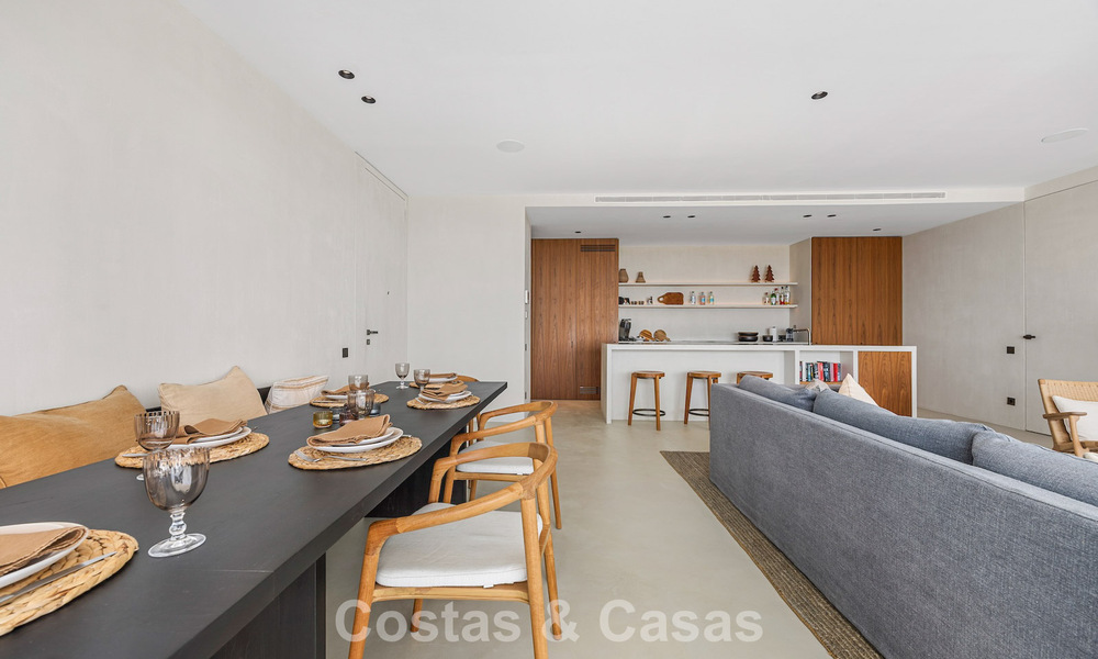 Eersteklas appartement met panoramisch zeezicht te koop in een omheind boutique complex in Marbella - Benahavis 806599