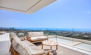 Eersteklas appartement met panoramisch zeezicht te koop in een omheind boutique complex in Marbella - Benahavis 806605 
