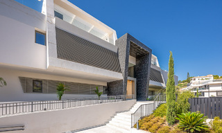 Eersteklas appartement met panoramisch zeezicht te koop in een omheind boutique complex in Marbella - Benahavis 806696 