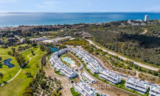 Brand-new, spacious, luxury, duplex penthouse with private pool and sea views for sale on the golf course in East Marbella 806346 