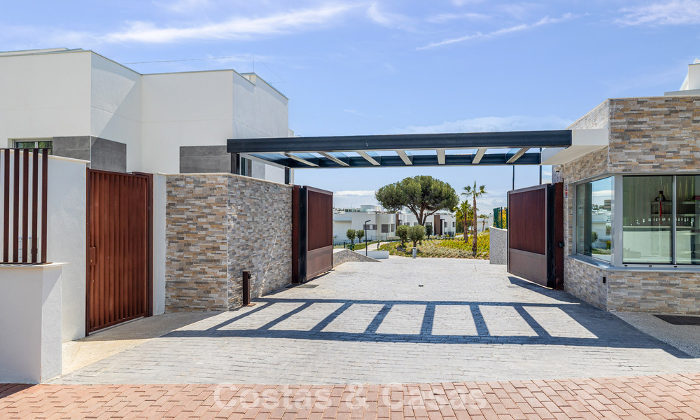 Brand-new, spacious, luxury, duplex penthouse with private pool and sea views for sale on the golf course in East Marbella 806347