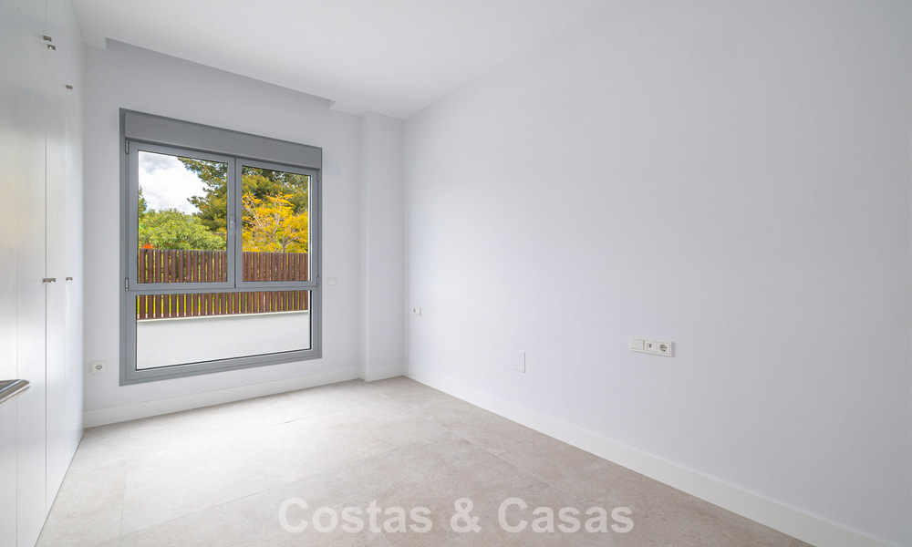 Brand-new, spacious, luxury, duplex penthouse with private pool and sea views for sale on the golf course in East Marbella 806352