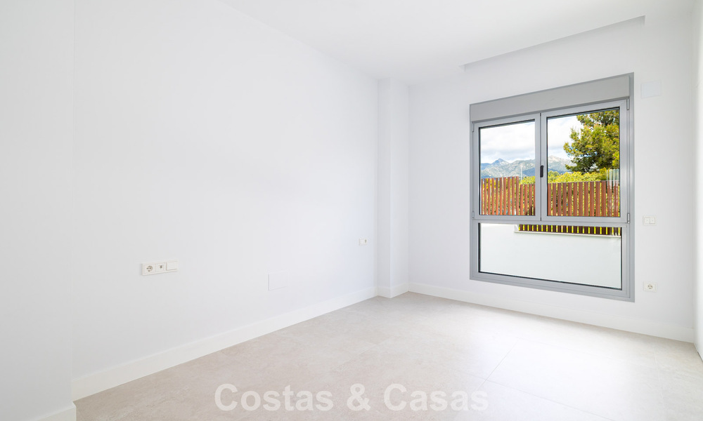 Brand-new, spacious, luxury, duplex penthouse with private pool and sea views for sale on the golf course in East Marbella 806357