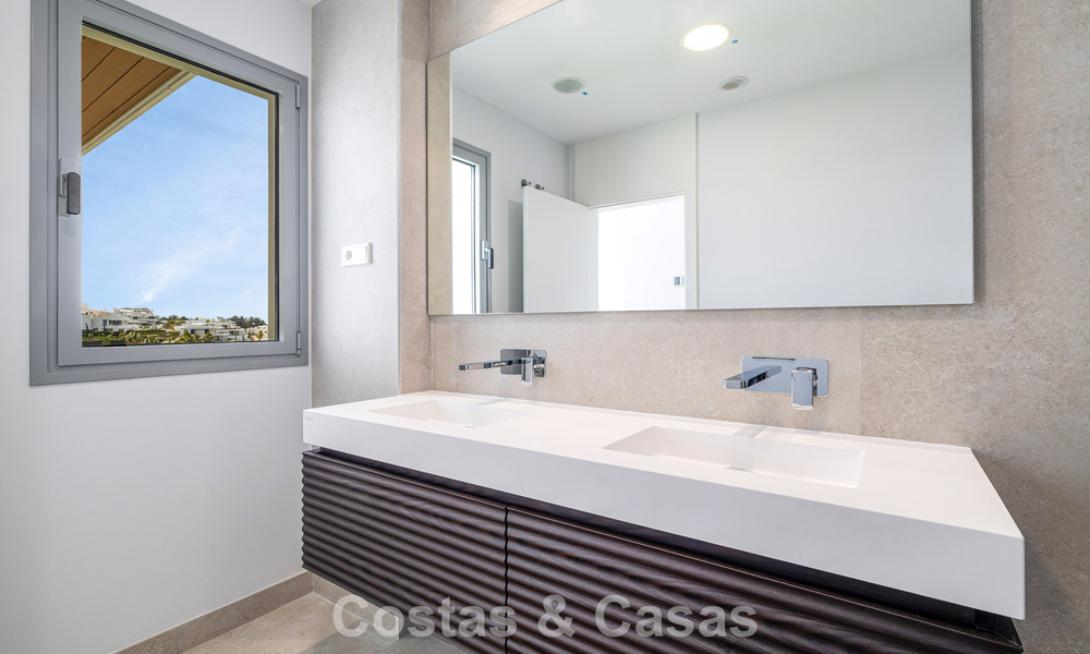 Brand-new, spacious, luxury, duplex penthouse with private pool and sea views for sale on the golf course in East Marbella 806363