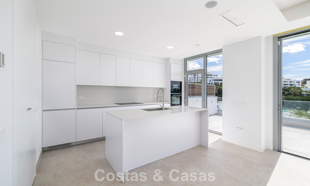 Brand-new, spacious, luxury, duplex penthouse with private pool and sea views for sale on the golf course in East Marbella 806364