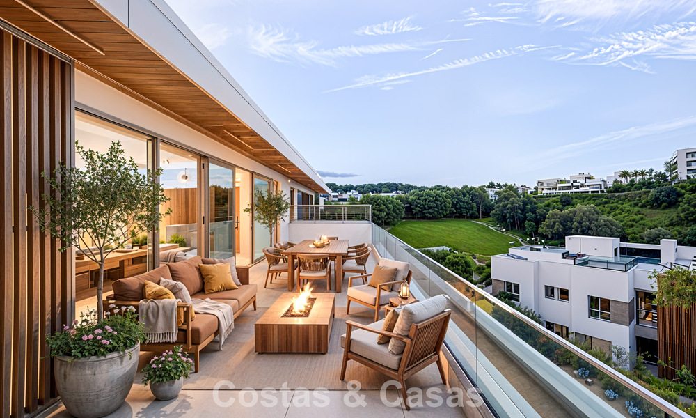 Brand-new, spacious, luxury, duplex penthouse with private pool and sea views for sale on the golf course in East Marbella 806383