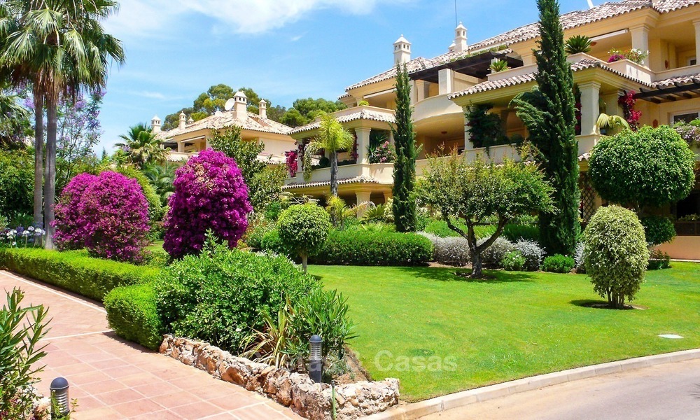 Luxury apartments and penthouses for sale in an exclusive first line golf complex in Nueva-Andalucia, Marbella 2310