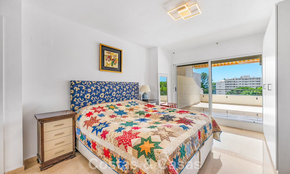 Luxury duplex penthouse for sale directly on the golf course, close to all amenities in Guadalmina Alta and San Pedro, Marbella 806440