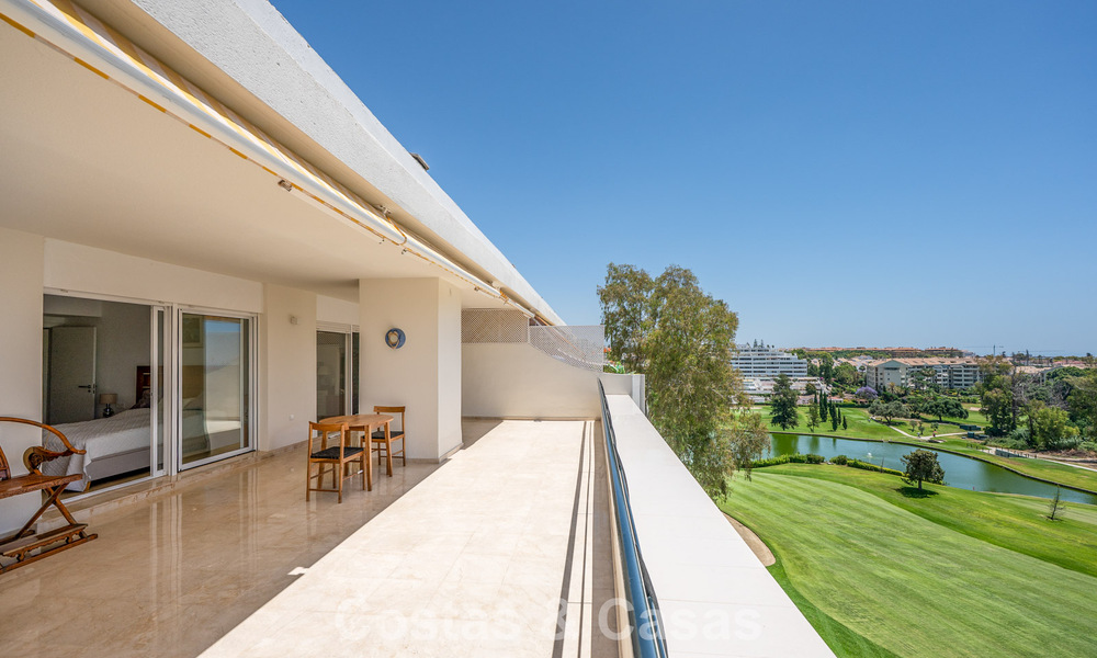 Luxury duplex penthouse for sale directly on the golf course, close to all amenities in Guadalmina Alta and San Pedro, Marbella 806448