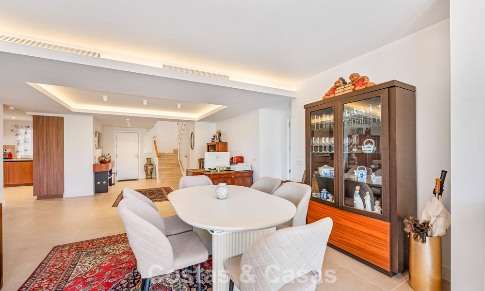 Luxury duplex penthouse for sale directly on the golf course, close to all amenities in Guadalmina Alta and San Pedro, Marbella 806461