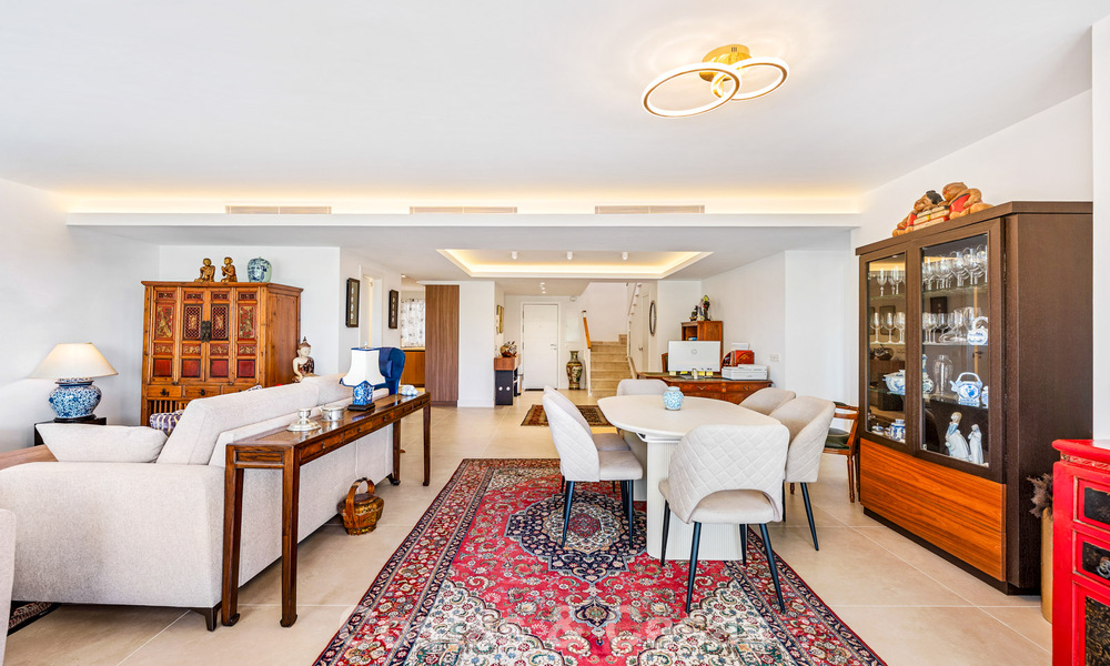 Luxury duplex penthouse for sale directly on the golf course, close to all amenities in Guadalmina Alta and San Pedro, Marbella 806462
