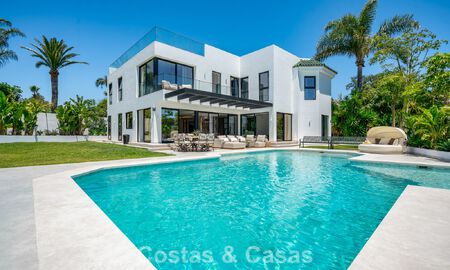 Brand-new modern family villa with swimming pool for sale on the New Golden Mile between Marbella and Estepona 806610
