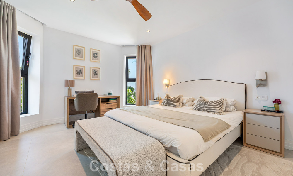 Brand-new modern family villa with swimming pool for sale on the New Golden Mile between Marbella and Estepona 806616