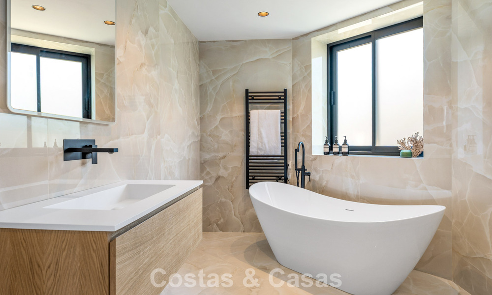 Brand-new modern family villa with swimming pool for sale on the New Golden Mile between Marbella and Estepona 806617