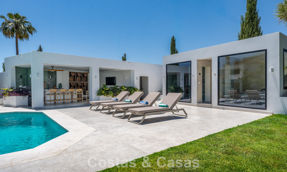 Brand-new modern family villa with swimming pool for sale on the New Golden Mile between Marbella and Estepona 806635