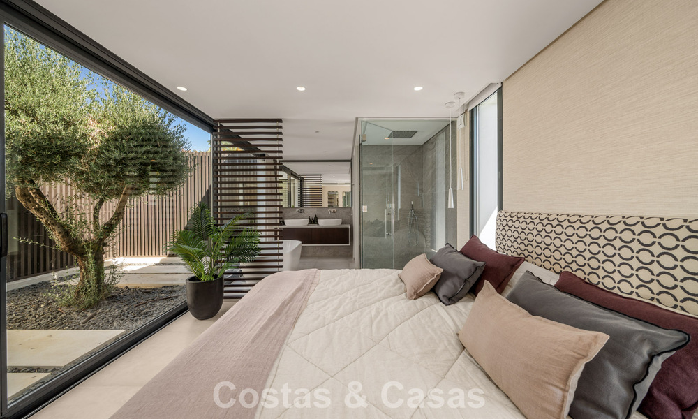 5-bedroom contemporary villa for sale frontline golf in Nueva Andalucía, Marbella 806784