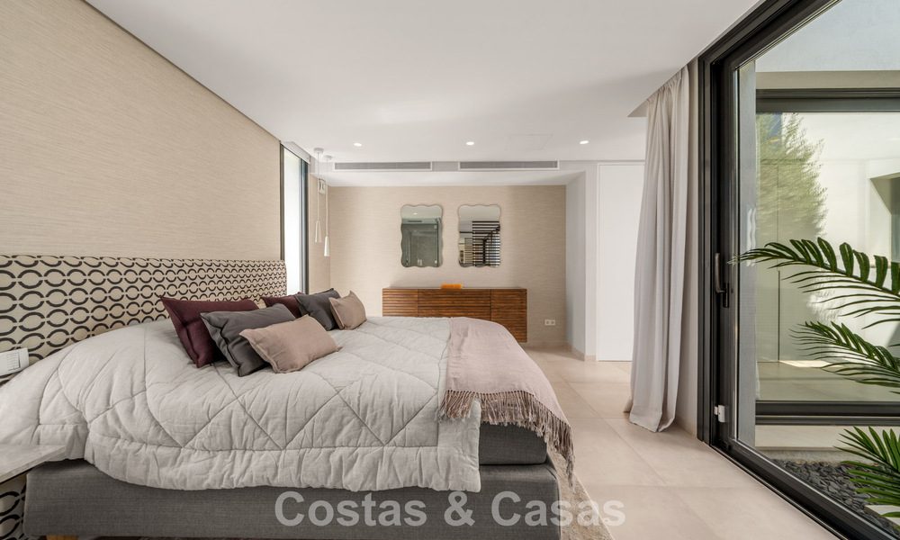 5-bedroom contemporary villa for sale frontline golf in Nueva Andalucía, Marbella 806801