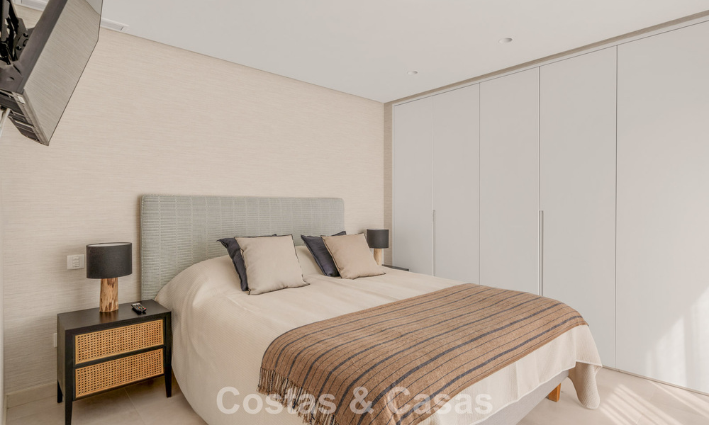 5-bedroom contemporary villa for sale frontline golf in Nueva Andalucía, Marbella 806804