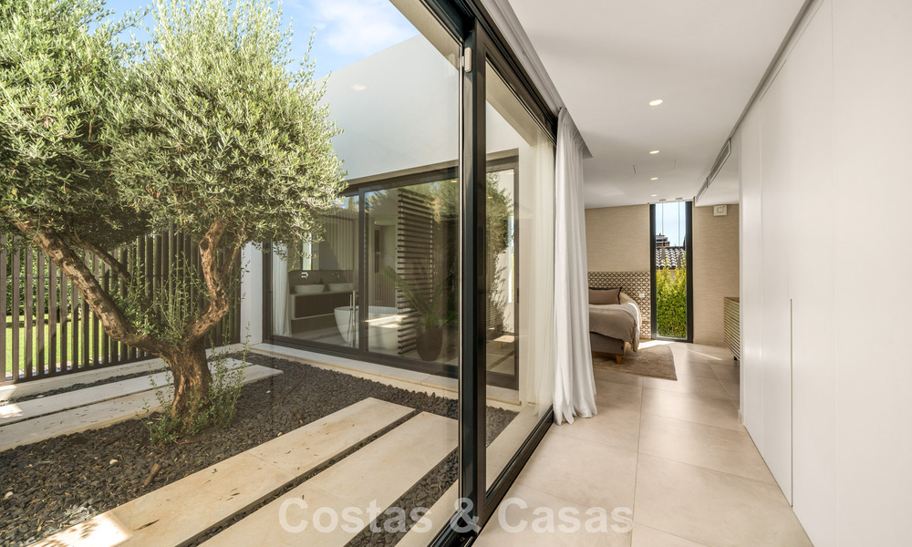 5-bedroom contemporary villa for sale frontline golf in Nueva Andalucía, Marbella 806812