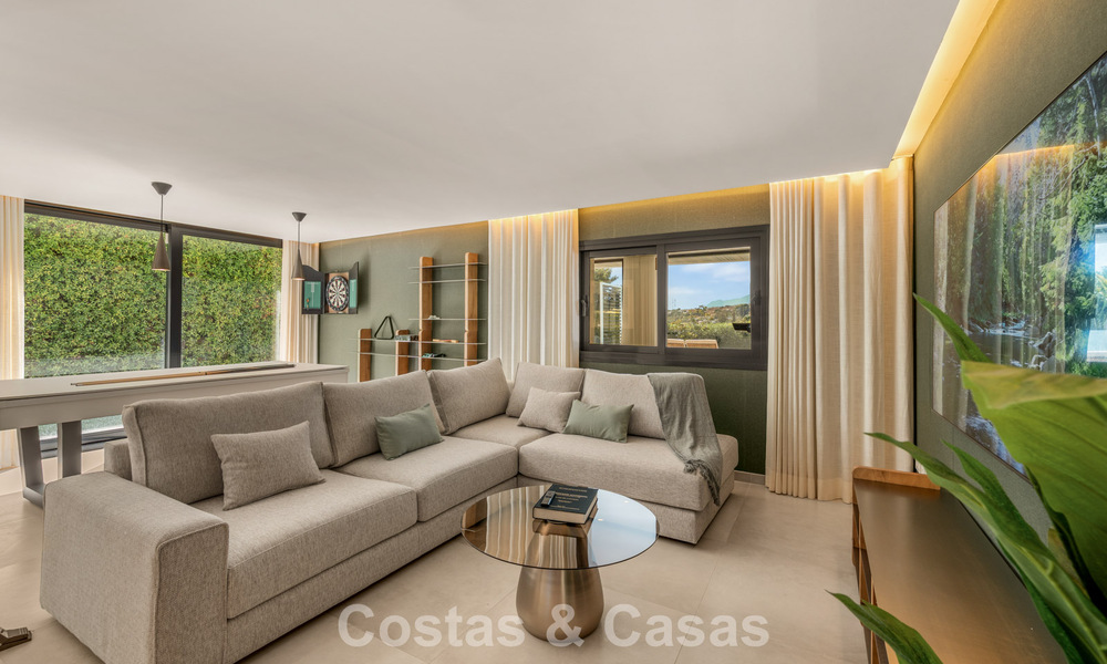 5-bedroom contemporary villa for sale frontline golf in Nueva Andalucía, Marbella 806814