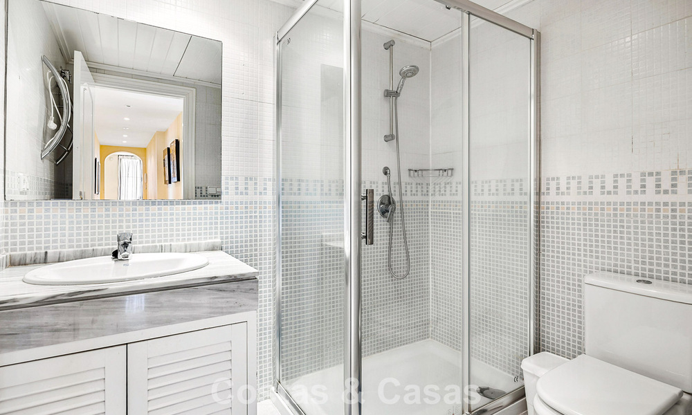 Bright corner penthouse with 360° views in Los Arqueros Golf Resort, Marbella - Benahavís 806844