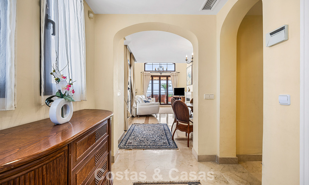 Bright corner penthouse with 360° views in Los Arqueros Golf Resort, Marbella - Benahavís 806858