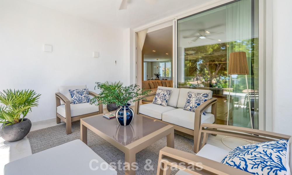 Contemporary renovated luxury penthouse for sale within walking distance of the beach in Los Monteros, East Marbella 806562