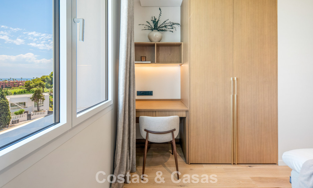 Contemporary renovated luxury penthouse for sale within walking distance of the beach in Los Monteros, East Marbella 806563