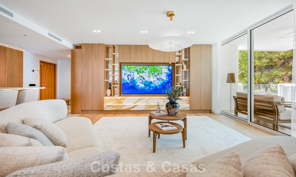 Contemporary renovated luxury penthouse for sale within walking distance of the beach in Los Monteros, East Marbella 806565