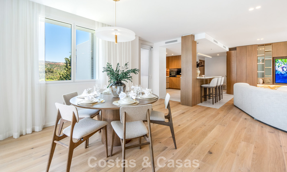 Contemporary renovated luxury penthouse for sale within walking distance of the beach in Los Monteros, East Marbella 806574