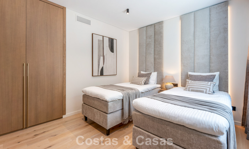 Contemporary renovated luxury penthouse for sale within walking distance of the beach in Los Monteros, East Marbella 806580