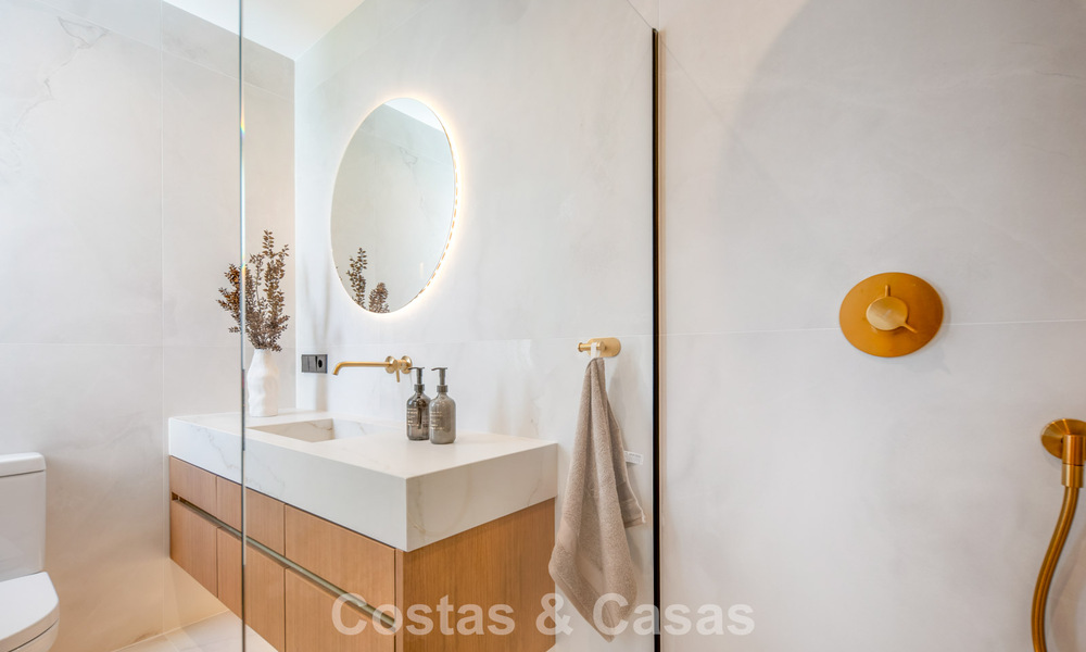 Contemporary renovated luxury penthouse for sale within walking distance of the beach in Los Monteros, East Marbella 806583