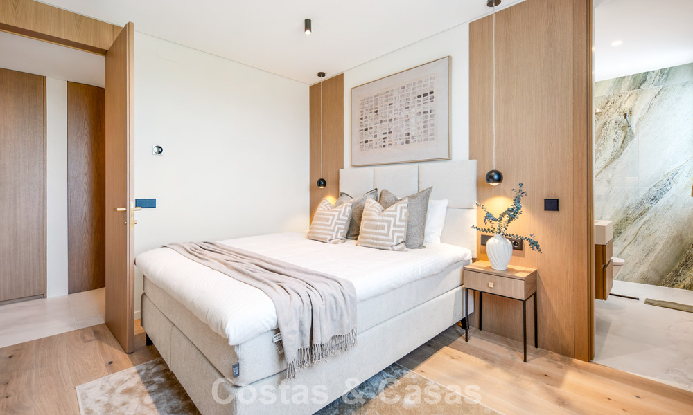 Contemporary renovated luxury penthouse for sale within walking distance of the beach in Los Monteros, East Marbella 806587