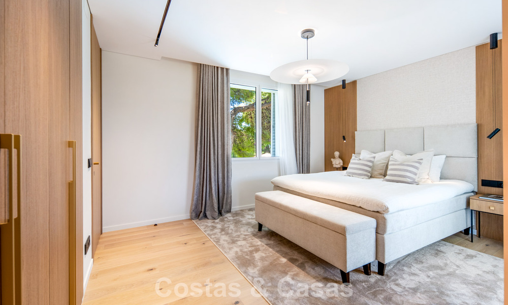 Contemporary renovated luxury penthouse for sale within walking distance of the beach in Los Monteros, East Marbella 806593