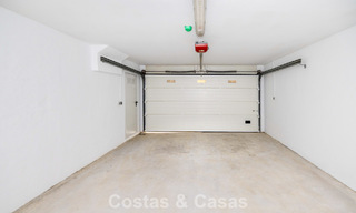 Move-in ready townhouses with mediterranean architecture for sale directly on the golf course in Estepona 806907 