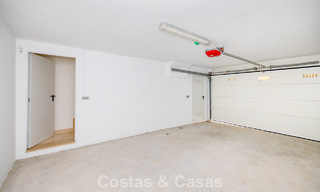 Move-in ready townhouses with mediterranean architecture for sale directly on the golf course in Estepona 806908 