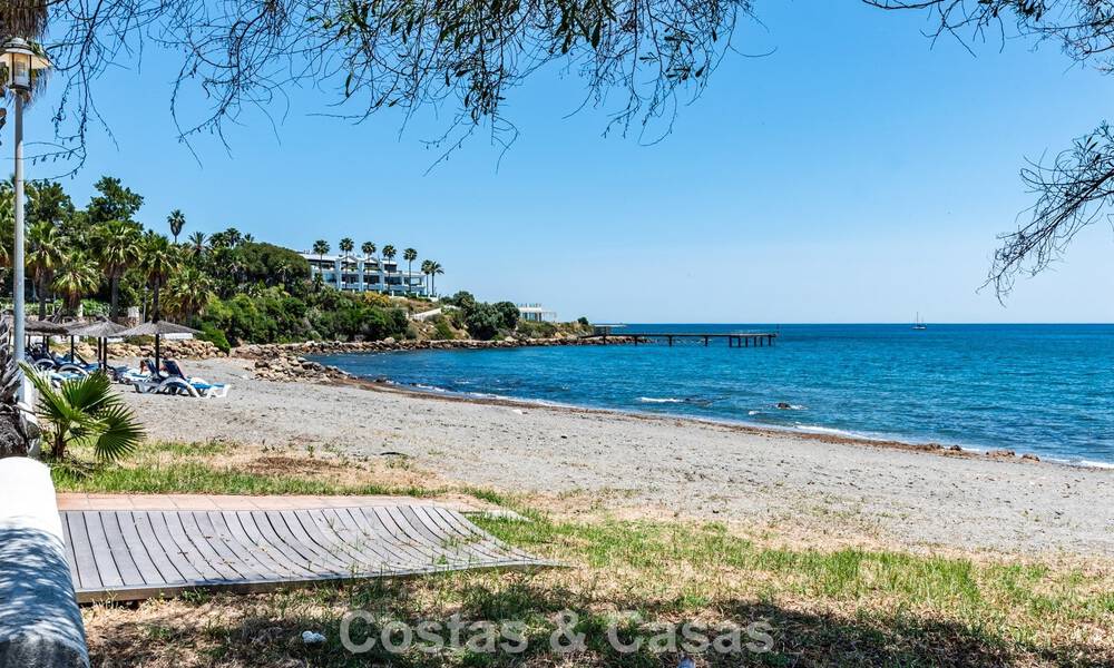 Sea-view apartments for sale in Riviera Andaluza within walking distance of Estepona town centre 806476