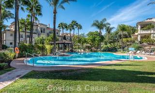 Contemporary renovated, luxury duplex penthouse with large terraces for sale in the heart of Nueva Andalucía’s Golf Valley, Marbella 807025 