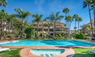 Contemporary renovated, luxury duplex penthouse with large terraces for sale in the heart of Nueva Andalucía’s Golf Valley, Marbella 807026 