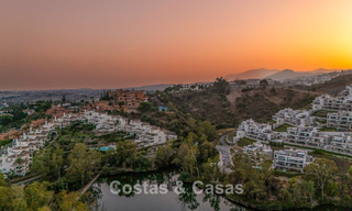 Stylishly renovated corner apartment with panoramic views for sale in Nueva Andalucía, Marbella 807105 