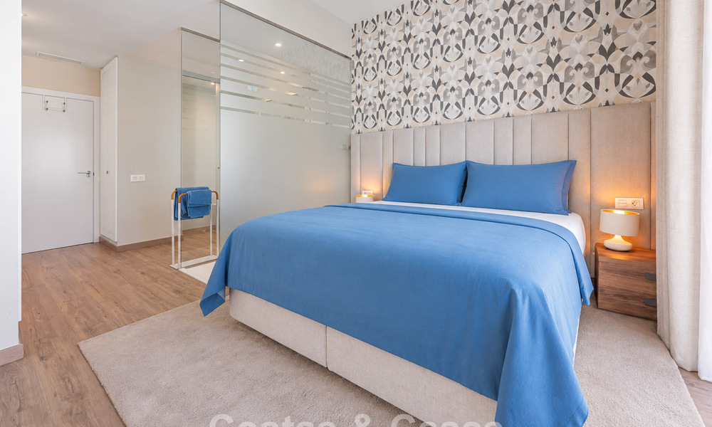 Contemporary, luxury, duplex penthouse for sale in a mediterranean-style resort complex in El Paraiso, Marbella - Benahavís 807298