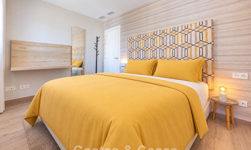 Contemporary, luxury, duplex penthouse for sale in a mediterranean-style resort complex in El Paraiso, Marbella - Benahavís 807300