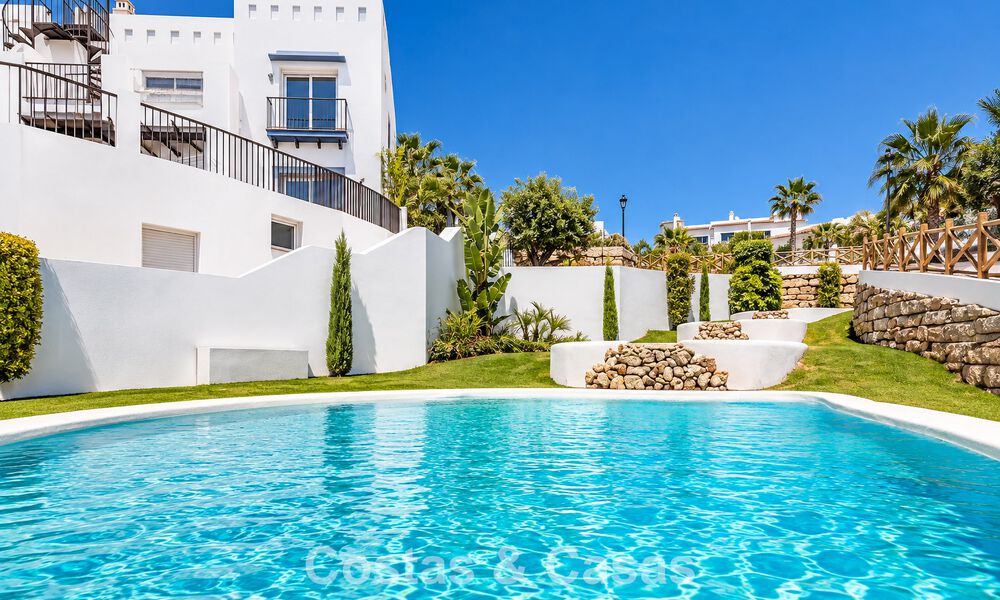 Contemporary, luxury, duplex penthouse for sale in a mediterranean-style resort complex in El Paraiso, Marbella - Benahavís 807305