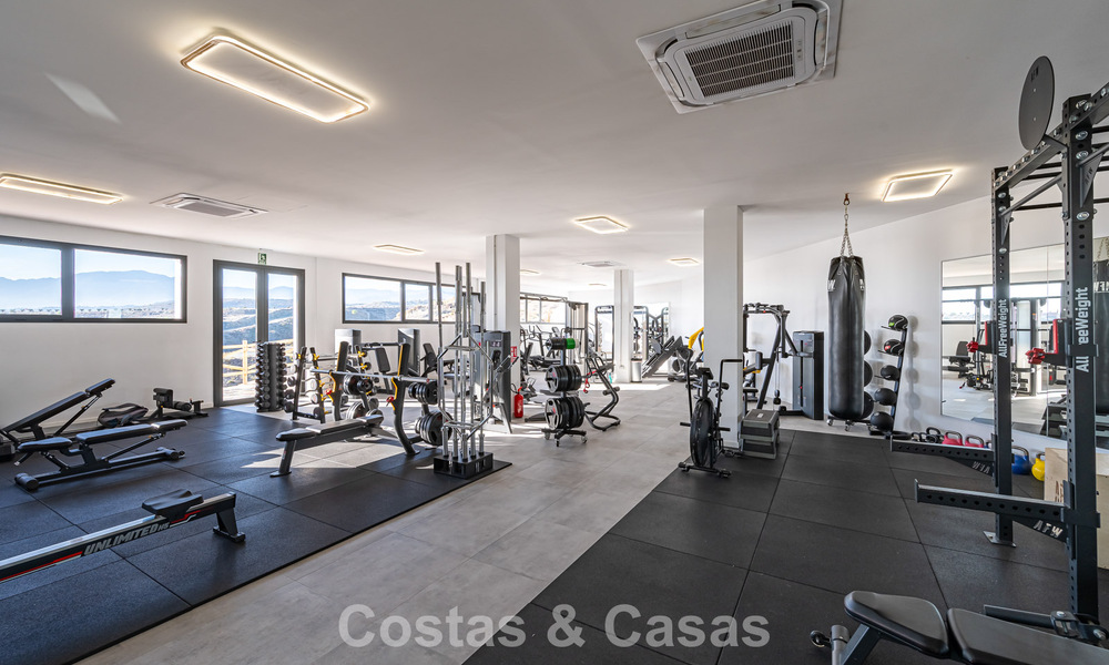Contemporary, luxury, duplex penthouse for sale in a mediterranean-style resort complex in El Paraiso, Marbella - Benahavís 807310