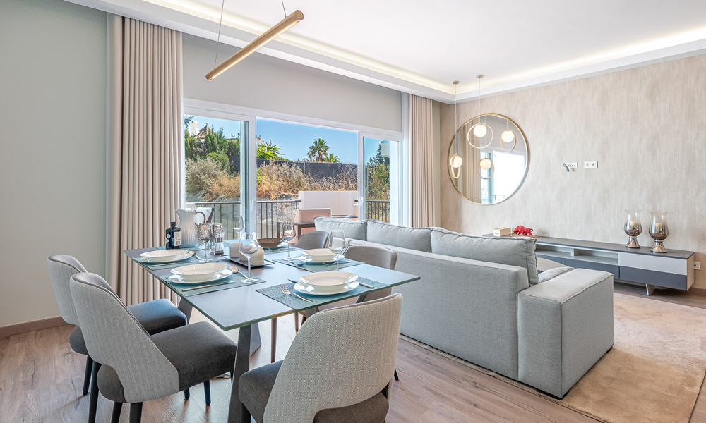 Contemporary, luxury, duplex penthouse for sale in a mediterranean-style resort complex in El Paraiso, Marbella - Benahavís 807329
