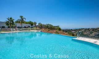 Contemporary, luxury, duplex penthouse for sale in a mediterranean-style resort complex in El Paraiso, Marbella - Benahavís 807370 