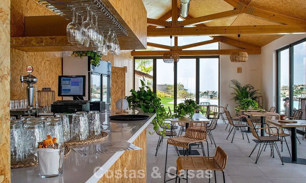 Contemporary, luxury, duplex penthouse for sale in a mediterranean-style resort complex in El Paraiso, Marbella - Benahavís 807379