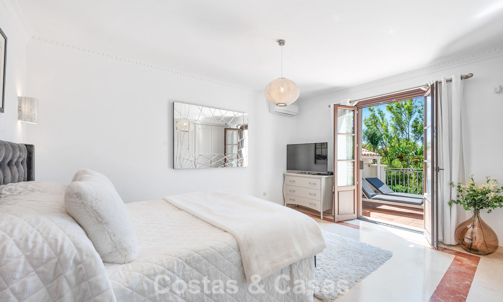 Charming, spacious mediterranean family villa for sale on the New Golden Mile between Marbella and Estepona 807246