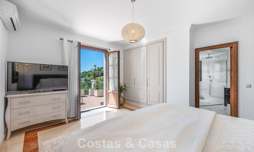 Charming, spacious mediterranean family villa for sale on the New Golden Mile between Marbella and Estepona 807249