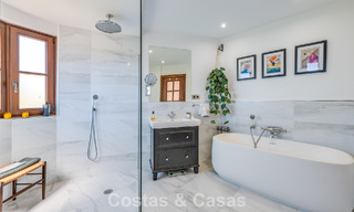 Charming, spacious mediterranean family villa for sale on the New Golden Mile between Marbella and Estepona 807251 
